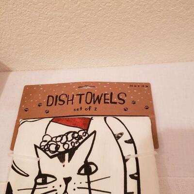Lot 239: NEW Cat Stocking, Kitchen Towels and Cool Cat Ice Mold