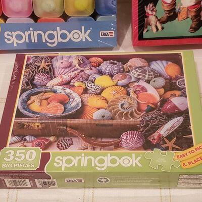 Lot 245: NEW (3) Puzzles for the Whole Family 