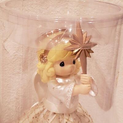 Lot 248: NEW Precious Moments Tree Topper & Cross