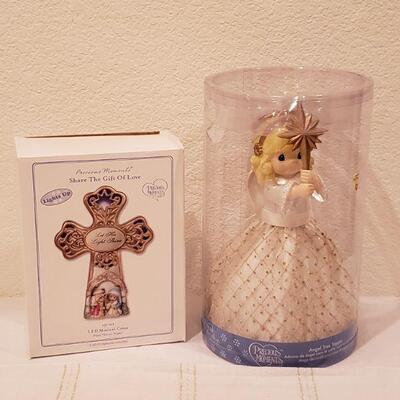 Lot 248: NEW Precious Moments Tree Topper & Cross