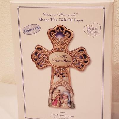 Lot 248: NEW Precious Moments Tree Topper & Cross