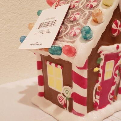 Lot 253: NEW Hallmark Light Up Gingerbread House Deco