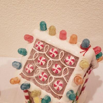 Lot 253: NEW Hallmark Light Up Gingerbread House Deco