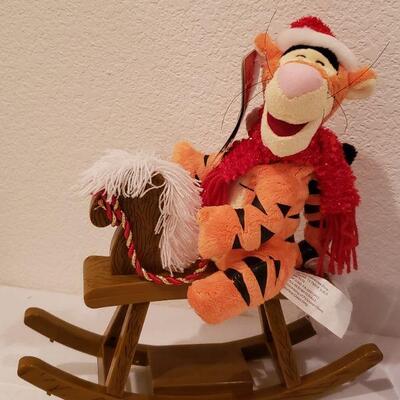 Lot 262: NEW Disney Rocking Tigger & Pooh Set 