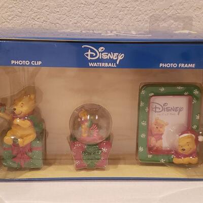 Lot 262: NEW Disney Rocking Tigger & Pooh Set 