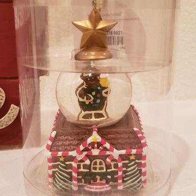 Lot 263: NEW Christmas Deco