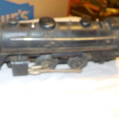 Pre- War Lionel Trains . Engine and accessories.