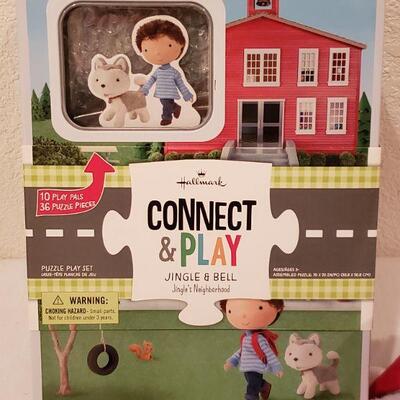 Lot 273: New Hallmark Gift Lot