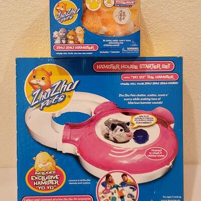 Lot 276: NEW Zhu Zhu Pets with Pet Hamster