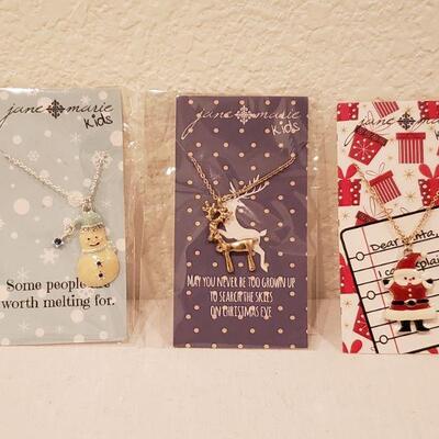 Lot 283: New (3) Necklaces 