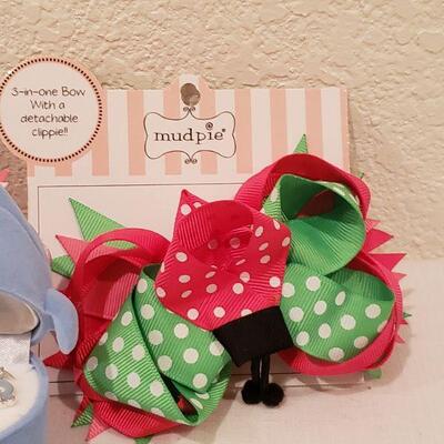 Lot 286: New Necklace and Hairbows