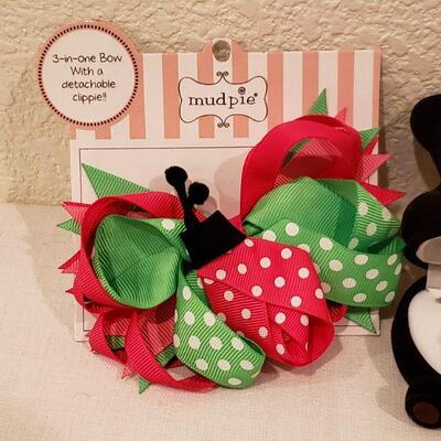Lot 287: NEW Necklace and Hairbows