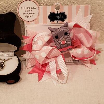 Lot 287: NEW Necklace and Hairbows