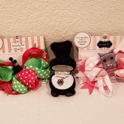 Lot 287: NEW Necklace and Hairbows
