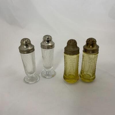 .123. Antique | Clear & Amber | Depression Glass | Salt & Pepper Shakers