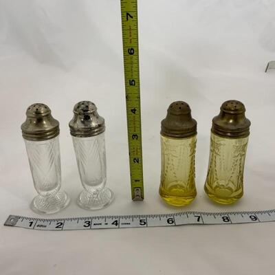 .123. Antique | Clear & Amber | Depression Glass | Salt & Pepper Shakers