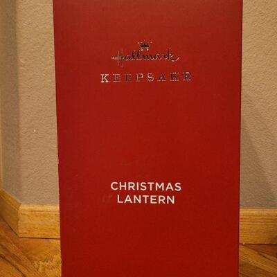 Lot 299: BRAND NEW HALLMARK Christmas Lantern Magic