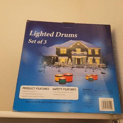Lot 311: Lighted Drums Set of 3 CHRISTMAS Outdoor Deco