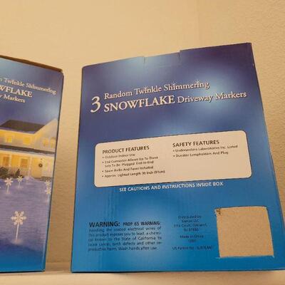 Lot 314: Snowflake Driveway Markers White Light