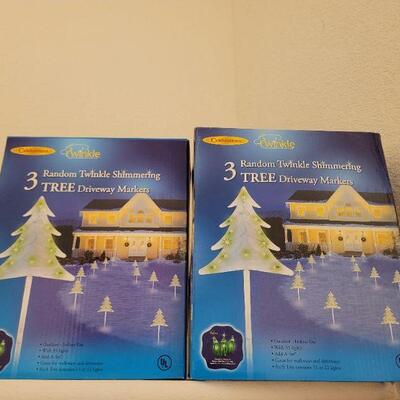 Lot 317: Snowflake Driveway Markers Green Light 
