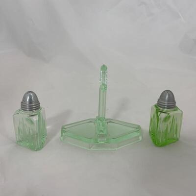 .127. Antique | Green Depression Glass | Triangle | Art Deco