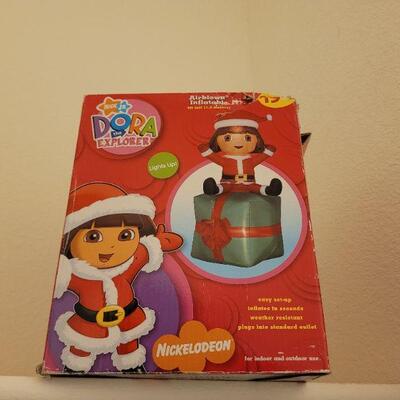 Lot 324: DORA THE EXPLORER Lit Christmas Yard Deco 