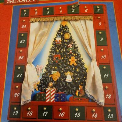 Lot 326: Lighted Magnetic Advent Christmas Calendar