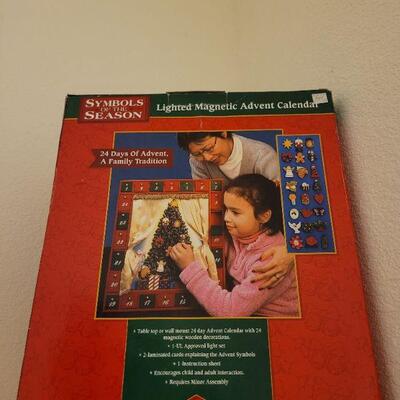 Lot 326: Lighted Magnetic Advent Christmas Calendar