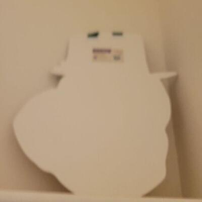 Lot 330: Snowman Christmas Door Hanging Deco 