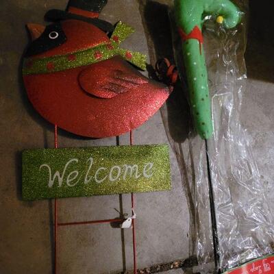 Lot 331: Welcome Christmas Sign + Elf Shoe Stakes