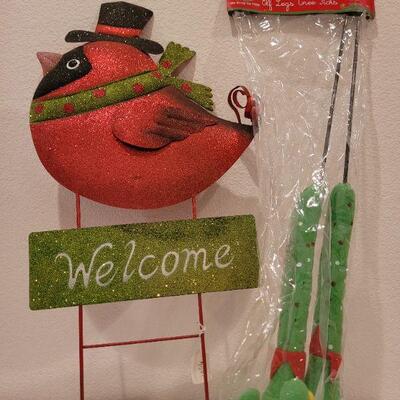 Lot 331: Welcome Christmas Sign + Elf Shoe Stakes