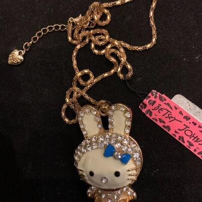 Betsy Johns Fashionable Kitty 