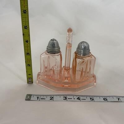 .139. Antique | Pink Depression | Art Deco Shakers