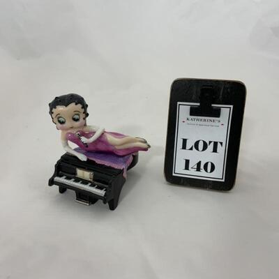 .140. â€œBaby Grand Bettyâ€ Salt & Pepper Set | Betty Boop