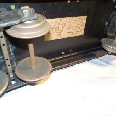 " Lionel Model Pre- War Trains "O" super motor & 215 Oil Car".
