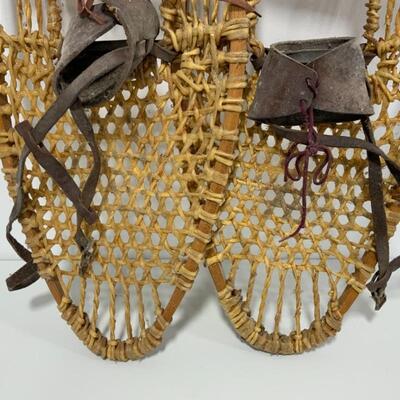 .189. Vintage | Snowshoes | Made in Canada