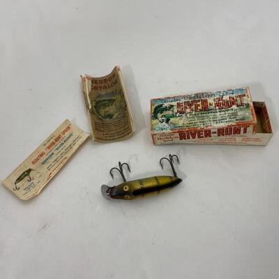 .172. Vintage | River Runt Spook Floater in Box | Catalogue