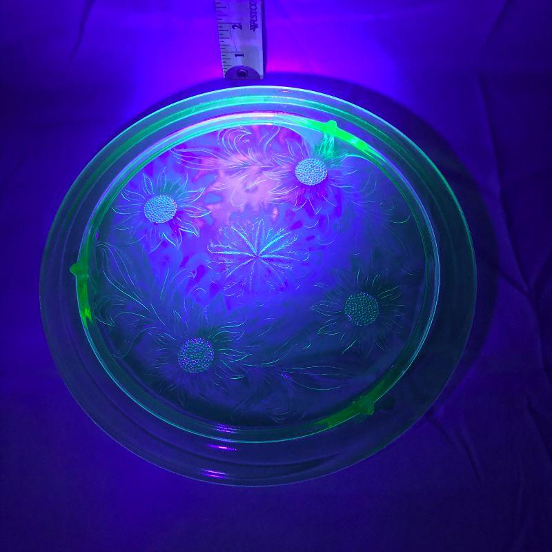 Sunflower Uranium Cake Plate