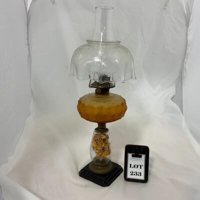 .233. Antique | Victorian Oil Lamp | Cast Iron | Brass 