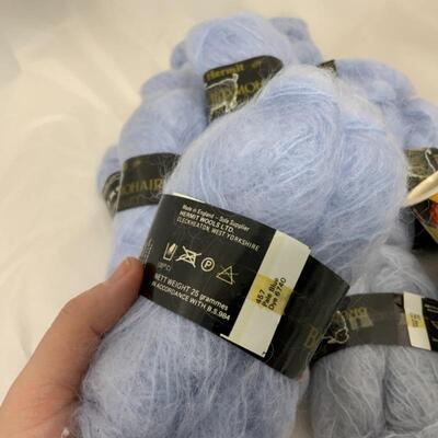 .241. Vintage | Lavendar Mohair Skeins | Pattern