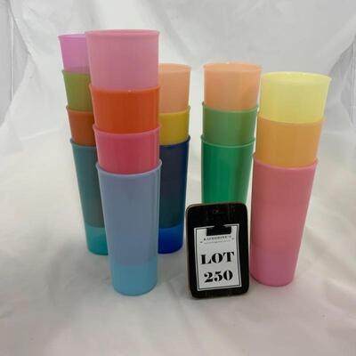 .250. Vintage | Seventeen Tupperware Cups