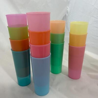 .250. Vintage | Seventeen Tupperware Cups
