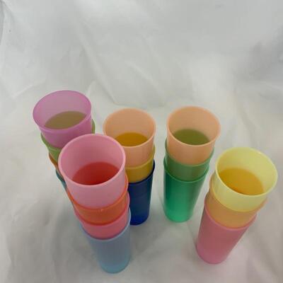 .250. Vintage | Seventeen Tupperware Cups