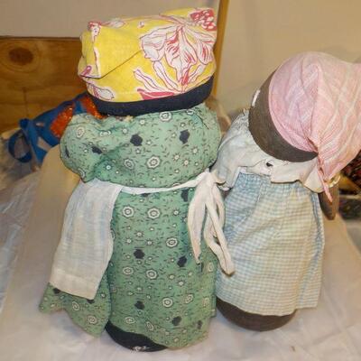 2 Hand made Bottle Dolls from the islands of Latin America.