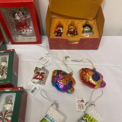 M 218 Holiday Glass Ornament lot with tree 