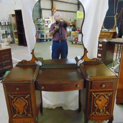 38  Antique Bedroom Set