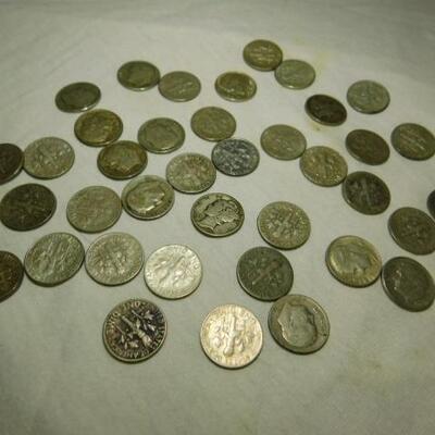 Large Lot of Pre-1964/1964 Silver Dimes Inlcudes 2 Mercury Dimes Circulated