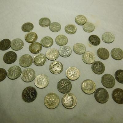 Large Lot of Pre-1964/1964 Silver Dimes Inlcudes 2 Mercury Dimes Circulated