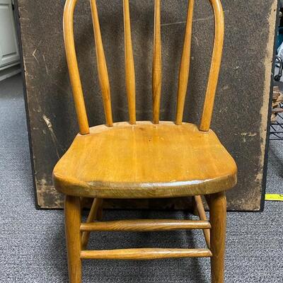 Small Wood Child's Chair YD#012-1120-00018