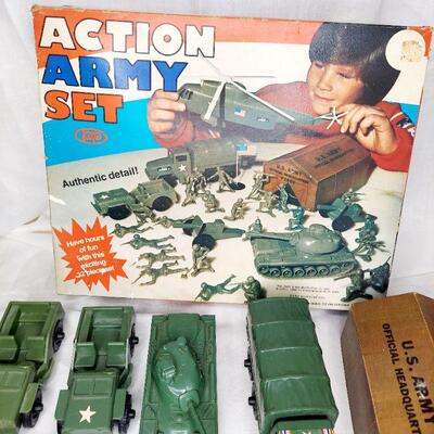 VINTAGE ACTION ARMY SET 